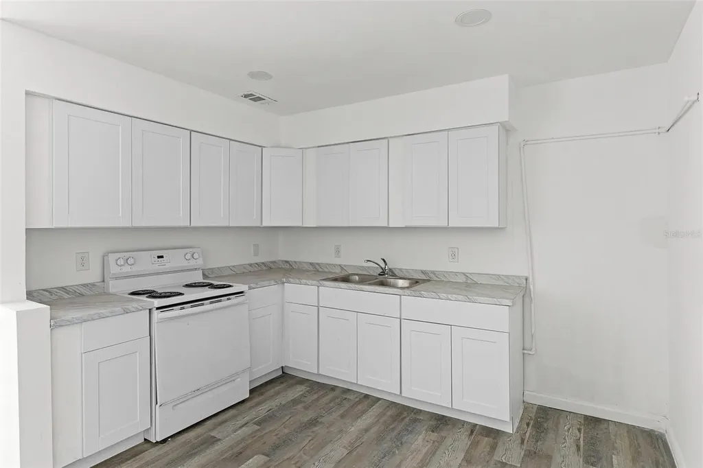 815 Papaya Drive Tampa FL 33619