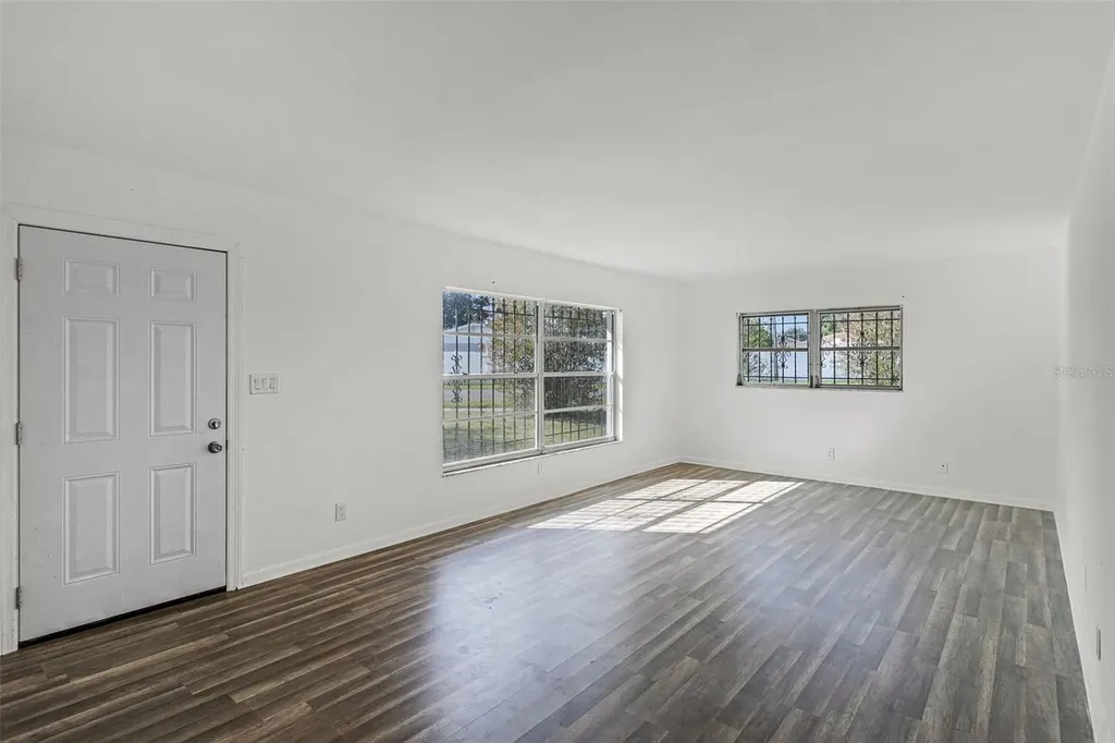 815 Papaya Drive Tampa FL 33619