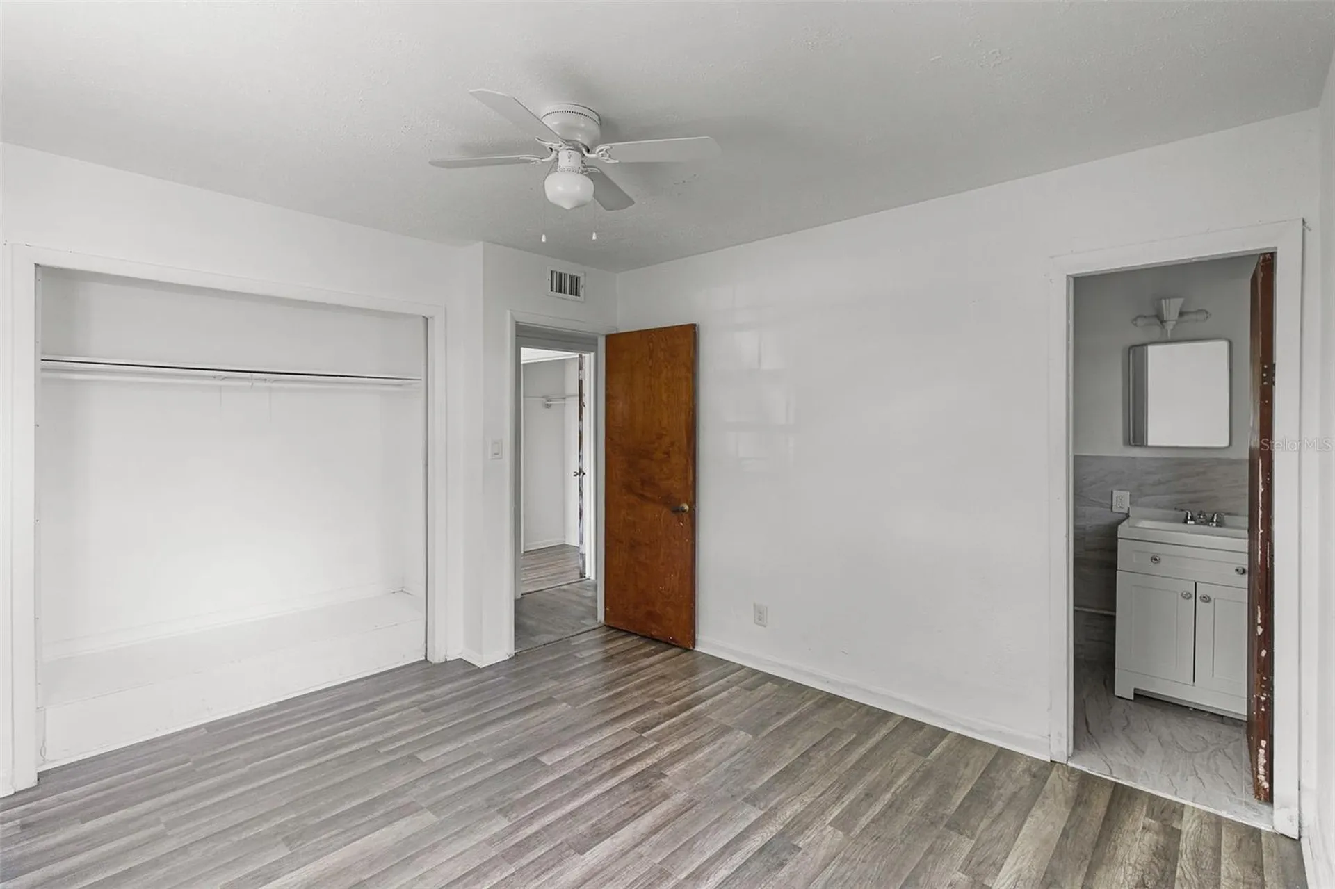815 Papaya Drive Tampa FL 33619