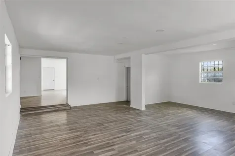 815 Papaya Drive Tampa FL 33619