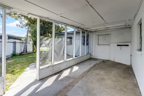 815 Papaya Drive Tampa FL 33619