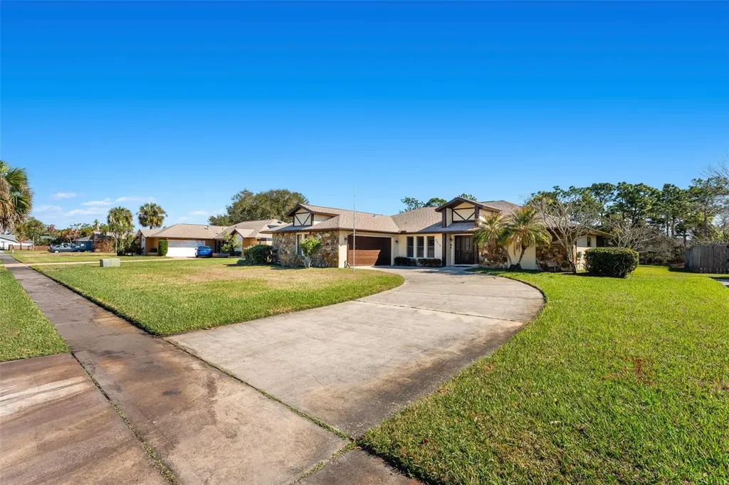 2213 Woodlawn Circle Melbourne FL 32934