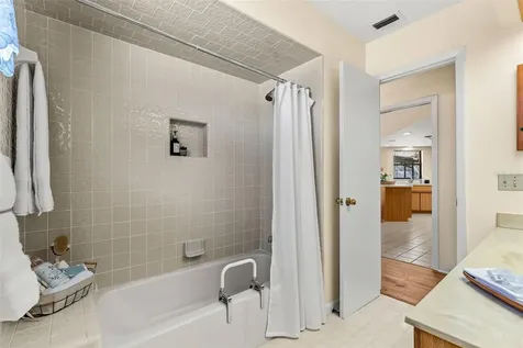 2213 Woodlawn Circle Melbourne FL 32934
