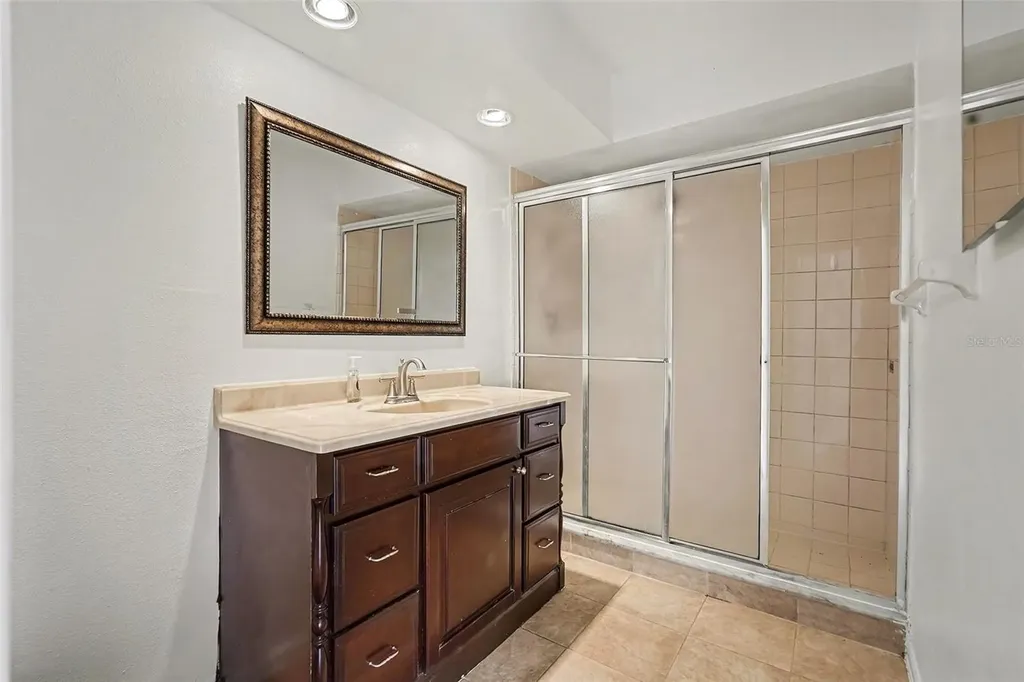 18302 Aintree Court Tampa FL 33647