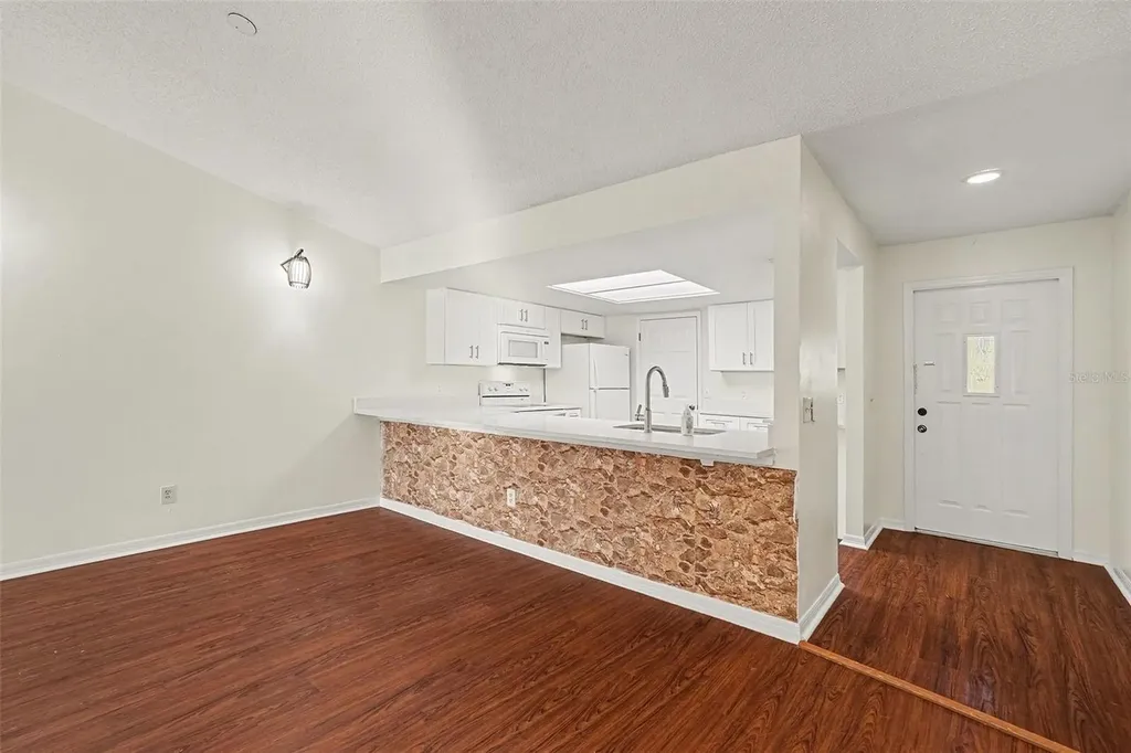 18302 Aintree Court Tampa FL 33647