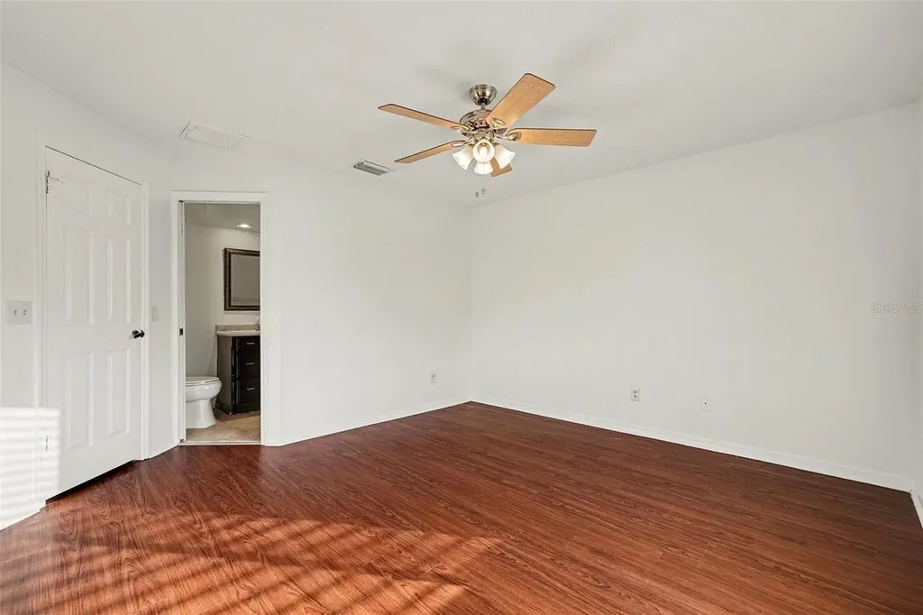18302 Aintree Court Tampa FL 33647