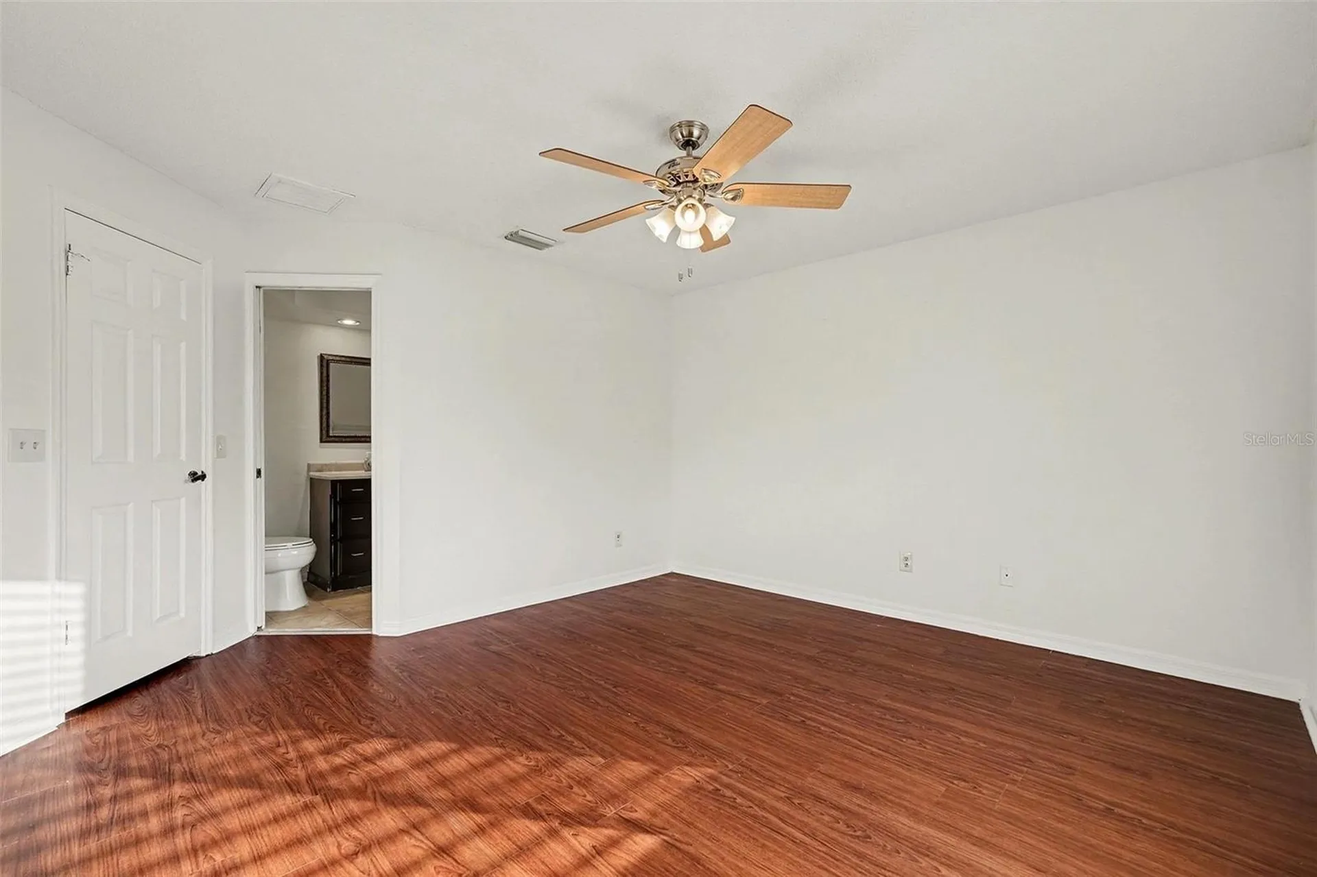 18302 Aintree Court Tampa FL 33647