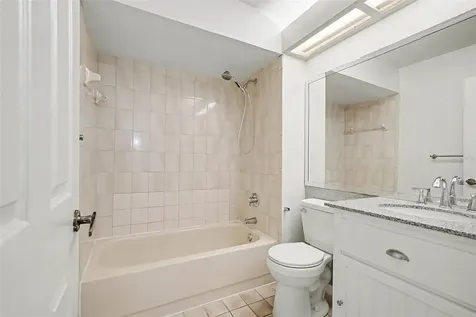 18302 Aintree Court Tampa FL 33647