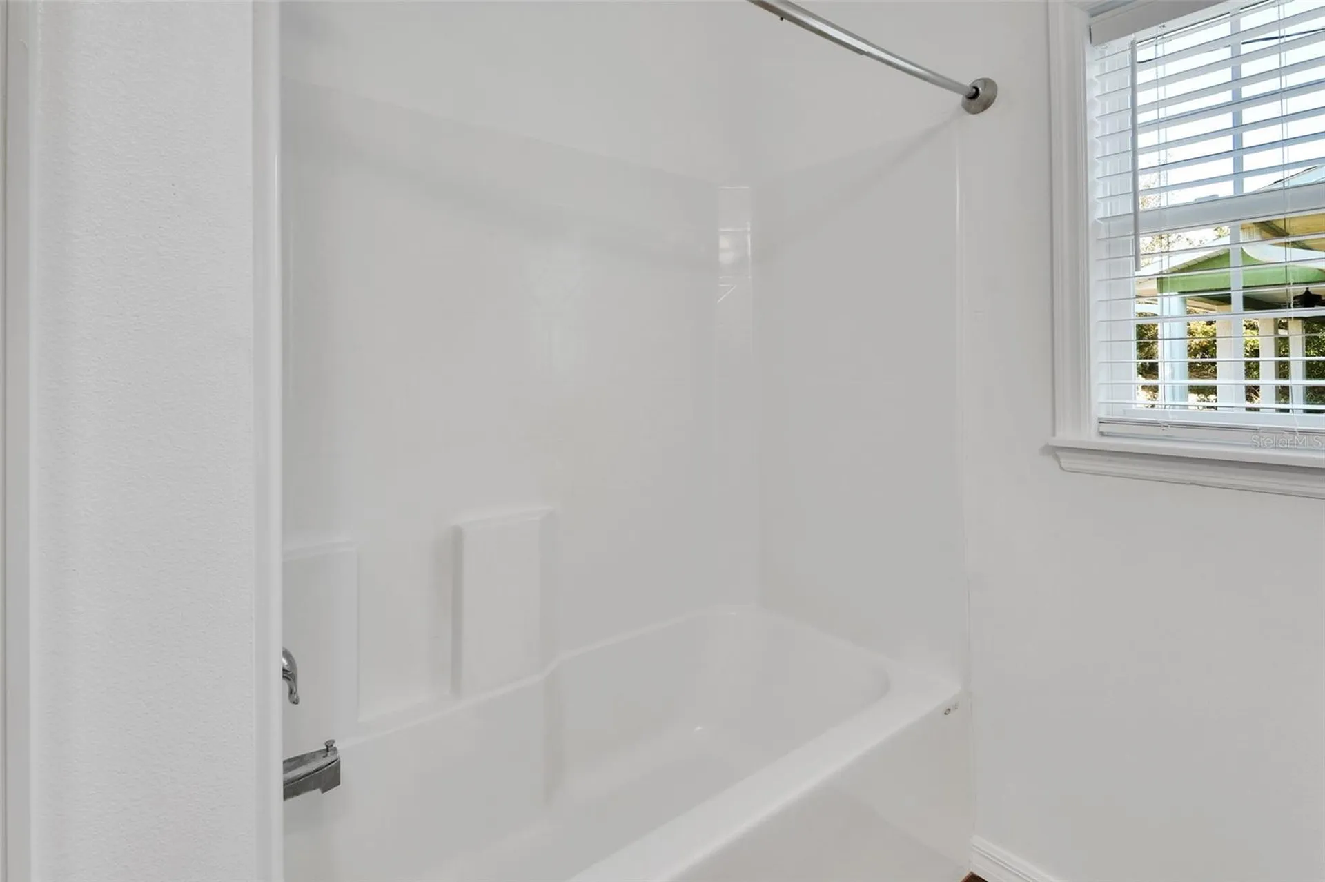 178 Dover Lane Deland FL 32724