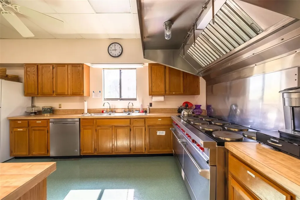 2700 Bayshore Boulevard Dunedin FL 34698