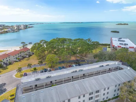 2700 Bayshore Boulevard Dunedin FL 34698