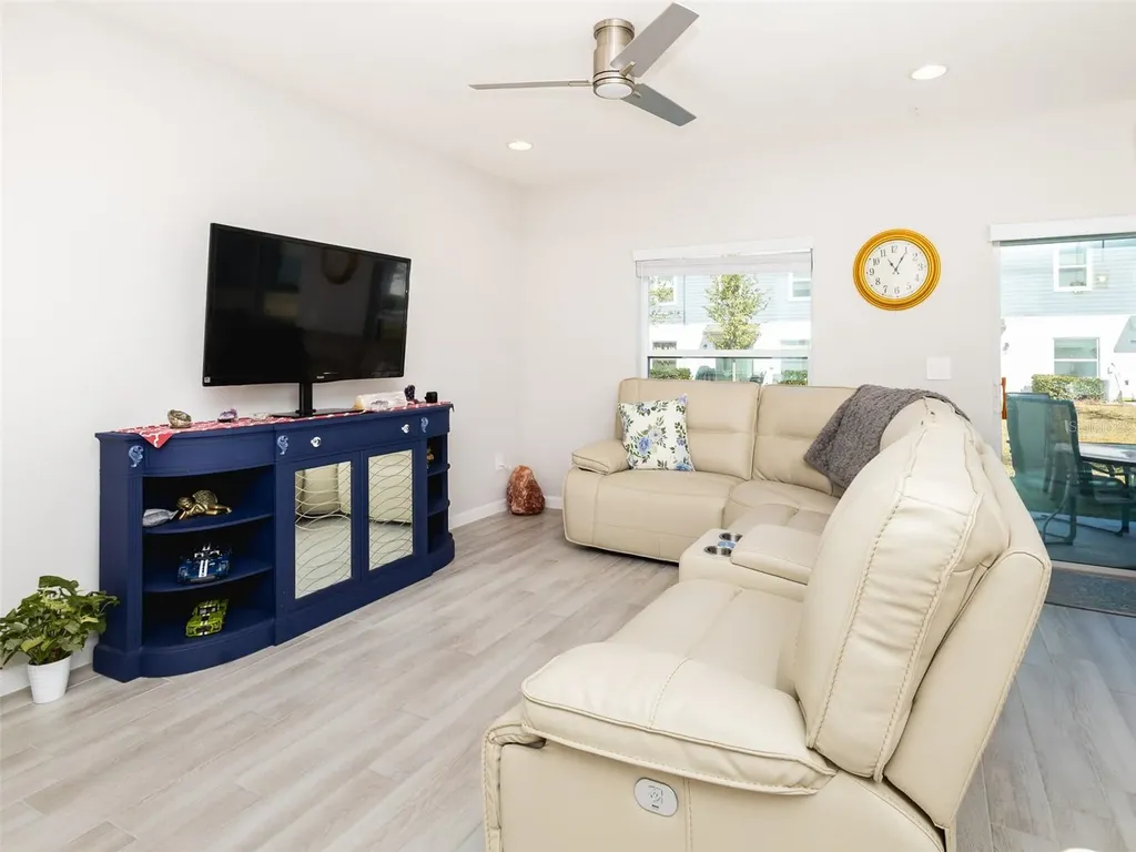 152 Cape Honeysuckle Place Sanford FL 32771