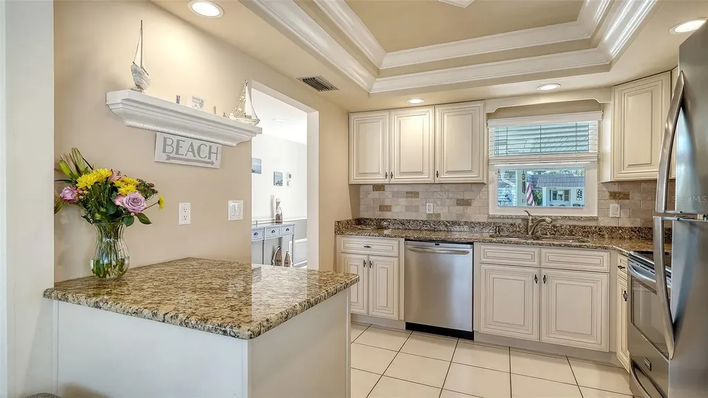 2721 Riverbluff Place Sarasota FL 34231