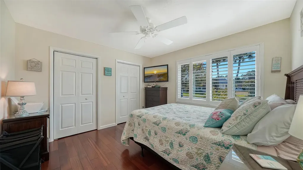 2721 Riverbluff Place Sarasota FL 34231