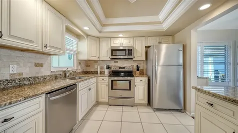2721 Riverbluff Place Sarasota FL 34231