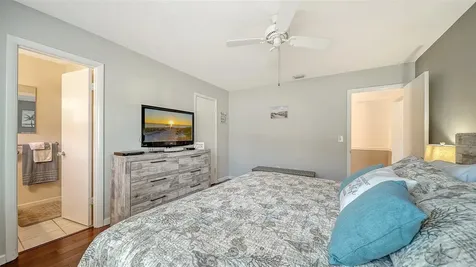 2721 Riverbluff Place Sarasota FL 34231