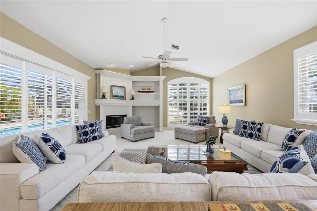 3196 Crescent Oaks Boulevard Tarpon Springs FL 34688
