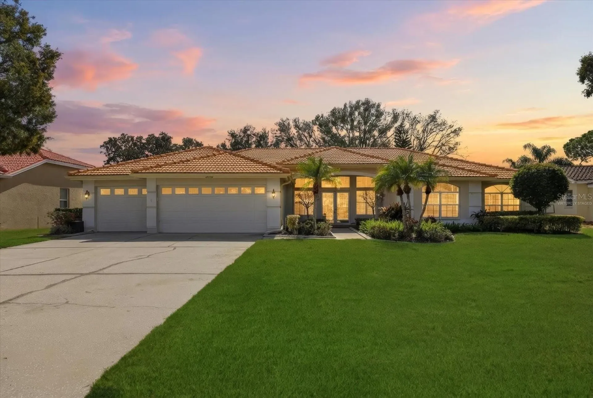 3196 Crescent Oaks Boulevard Tarpon Springs FL 34688