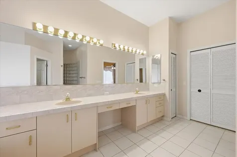 3196 Crescent Oaks Boulevard Tarpon Springs FL 34688