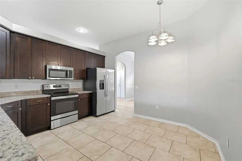 3602 Elk Ridge Lane Valrico FL 33596
