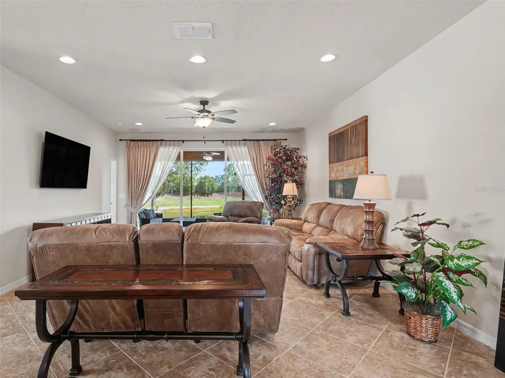 15640 Aurora Lake Circle Wimauma FL 33598