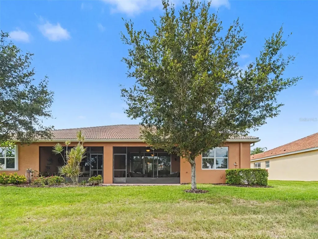 15640 Aurora Lake Circle Wimauma FL 33598