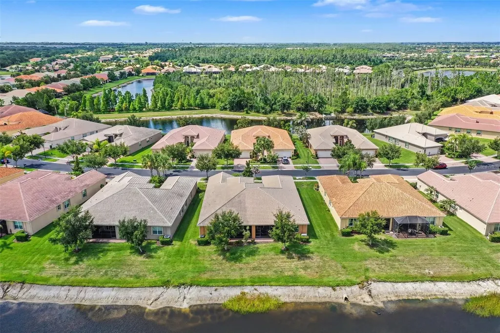 15640 Aurora Lake Circle Wimauma FL 33598