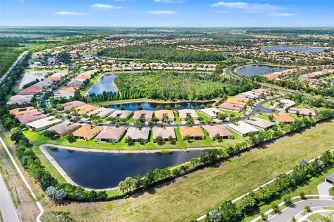 15640 Aurora Lake Circle Wimauma FL 33598