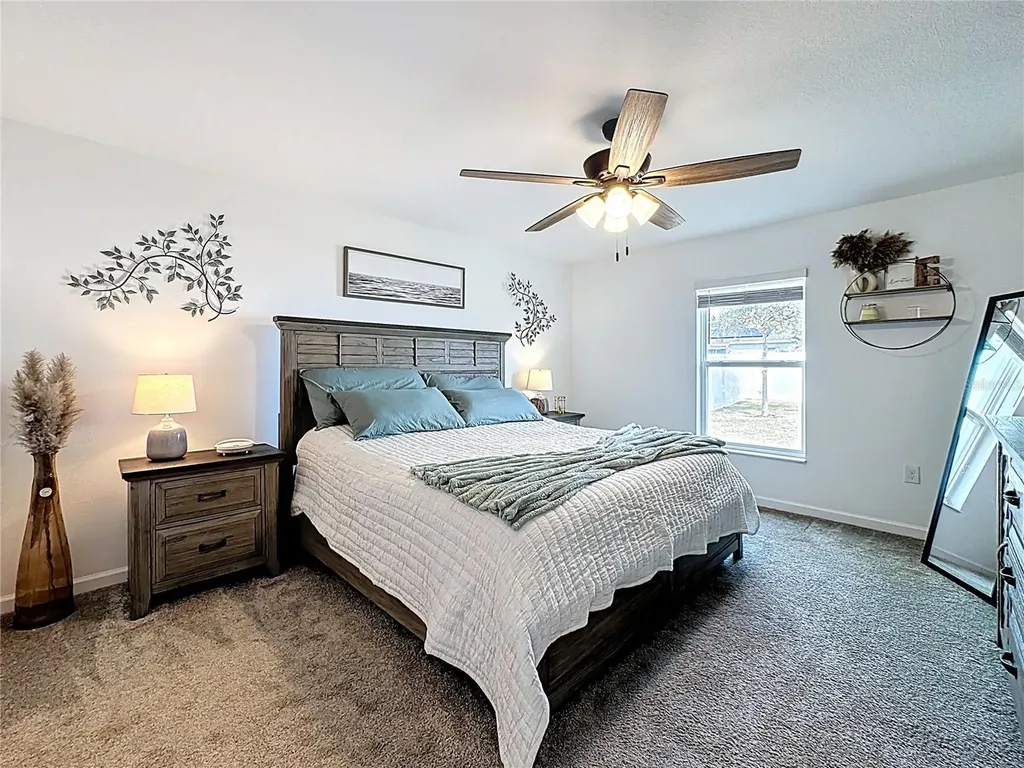 6952 Dilly Lake Avenue Groveland FL 34736