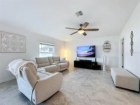 6952 Dilly Lake Avenue Groveland FL 34736