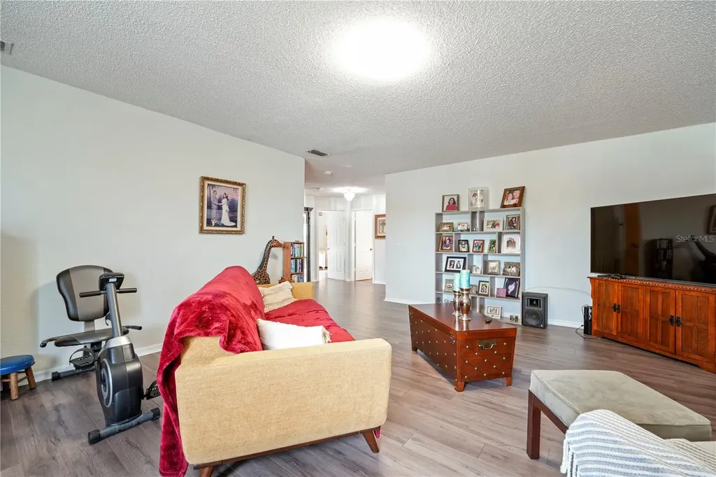 709 Clifton Hills Street Orlando FL 32828