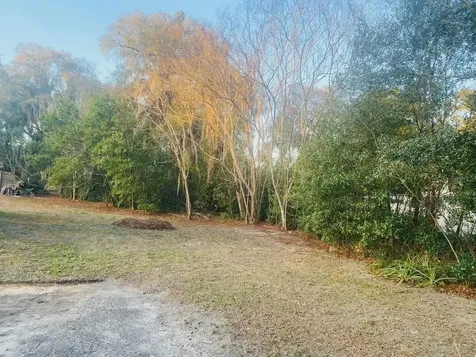 537 W Division Street Deland FL 32720