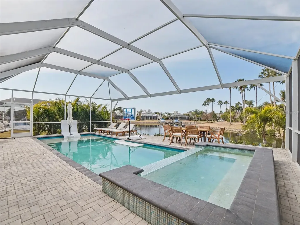 5215 Wishing Arch Drive Apollo Beach FL 33572
