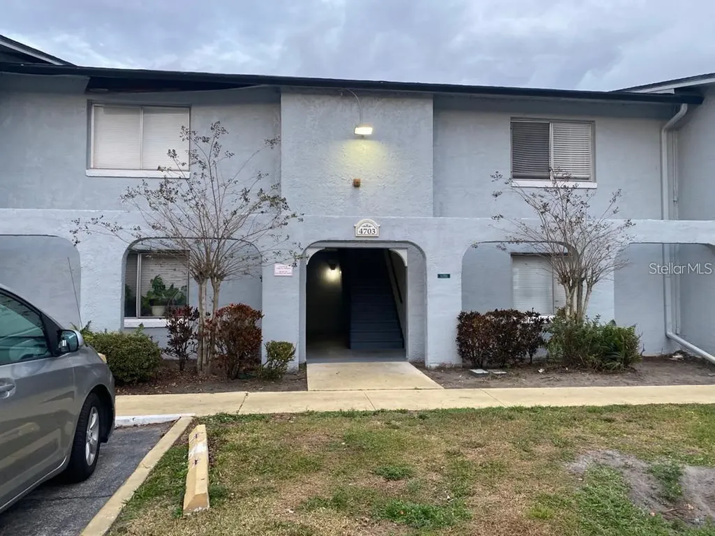 4703 S Texas Avenue Orlando FL 32839