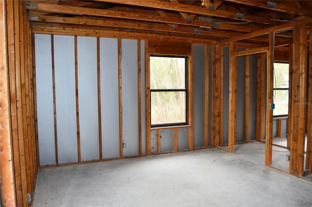 702 James Avenue Fruitland Park FL 34731