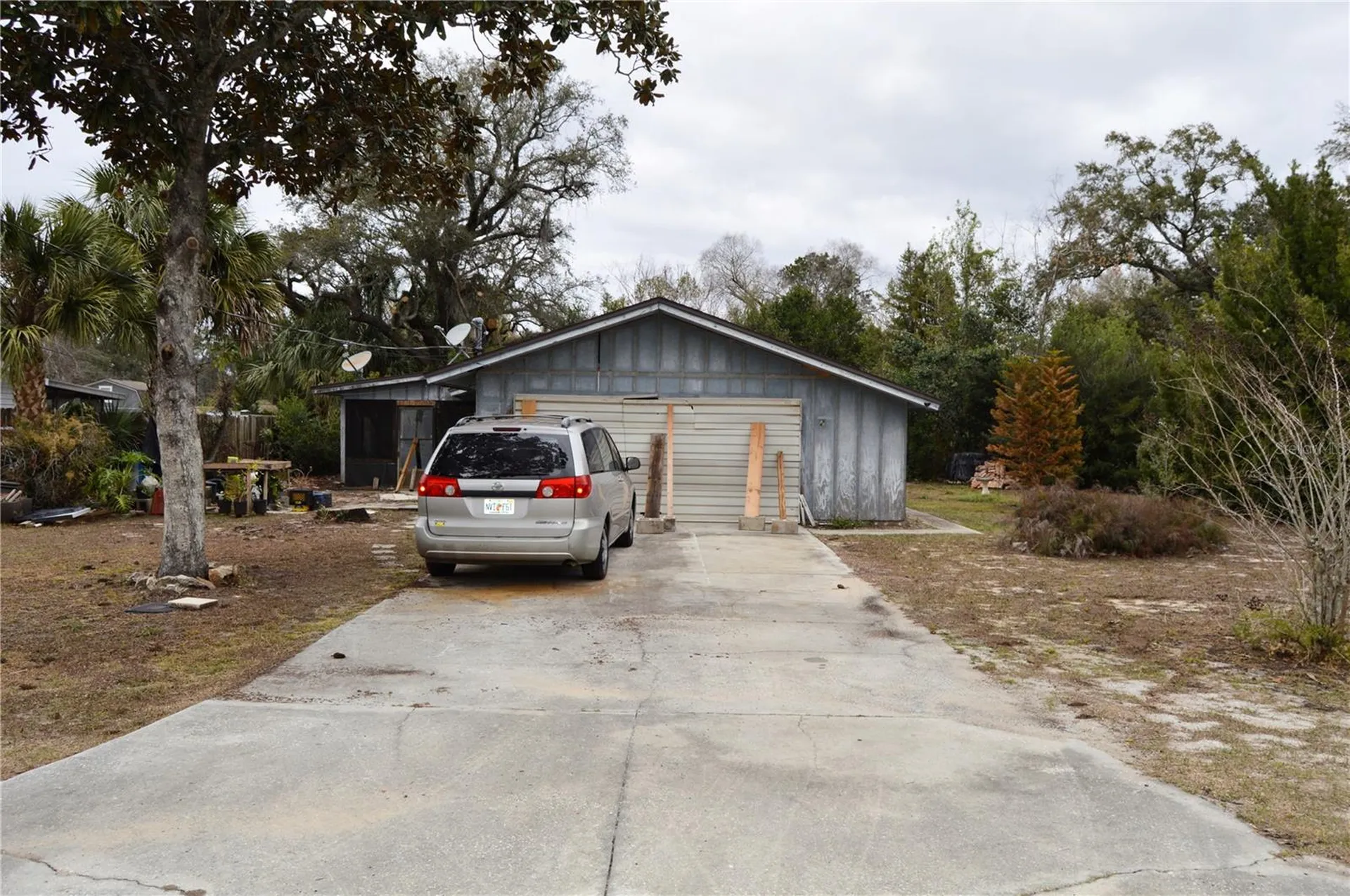 702 James Avenue Fruitland Park FL 34731