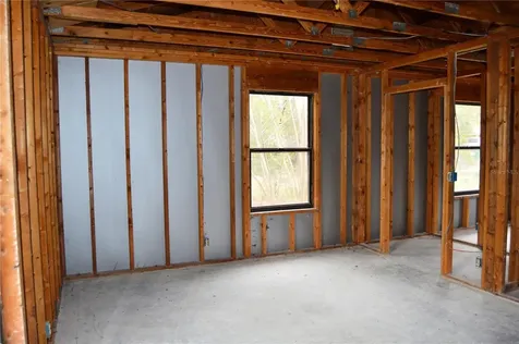 702 James Avenue Fruitland Park FL 34731