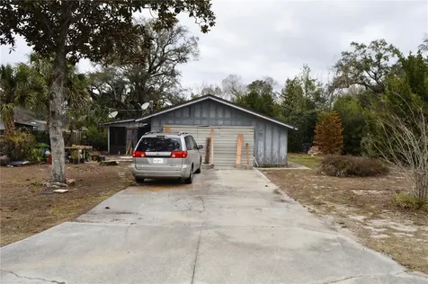 702 James Avenue Fruitland Park FL 34731