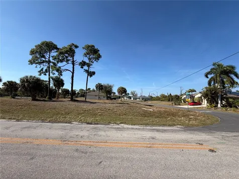 2 Pine Valley Court Rotonda West FL 33947
