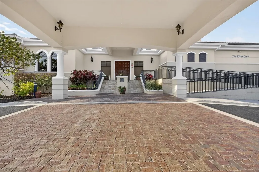 719 Misty Pond Court Bradenton FL 34212