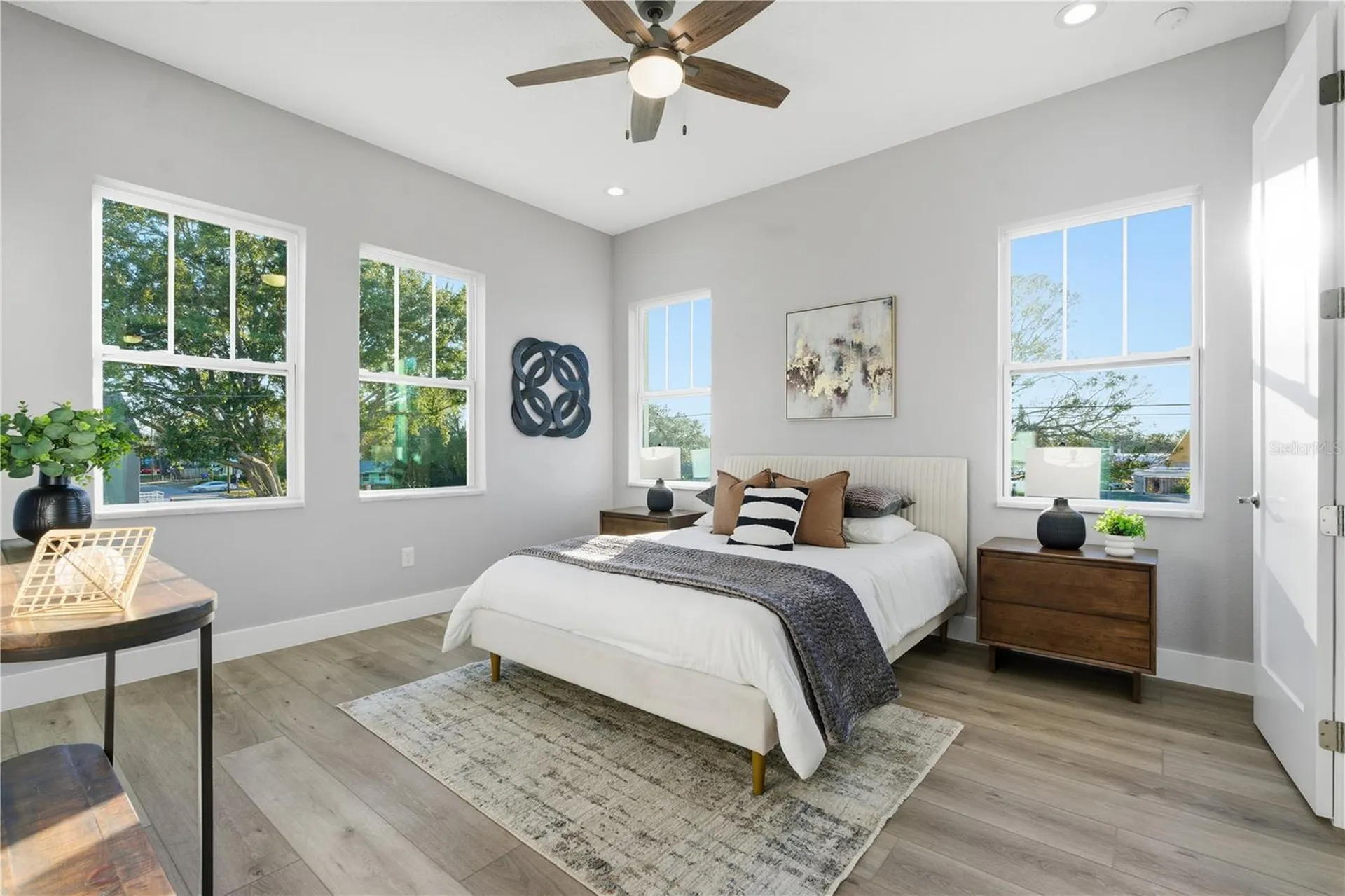 3267 Emerson Avenue S St Petersburg FL 33712