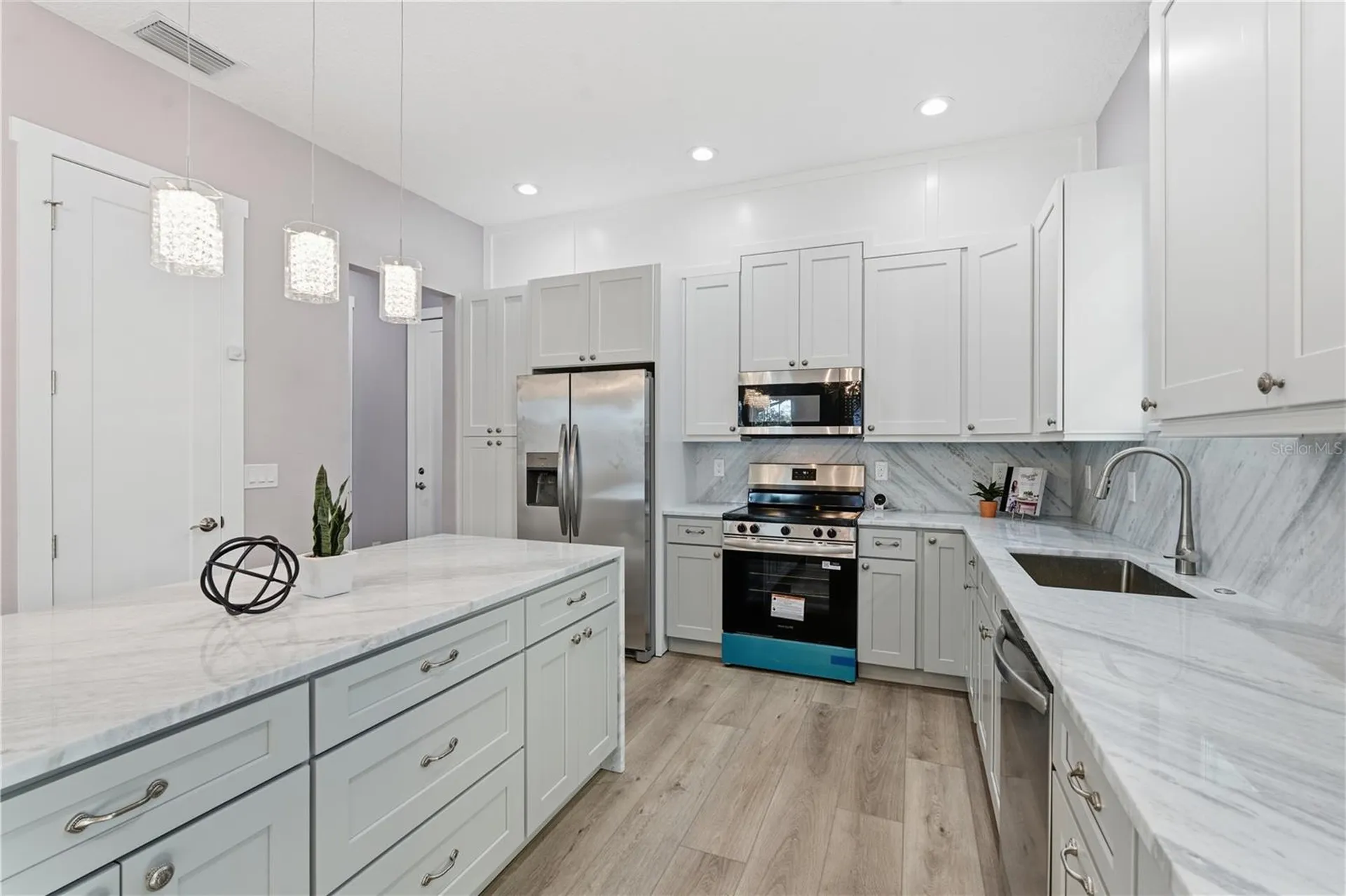 3267 Emerson Avenue S St Petersburg FL 33712