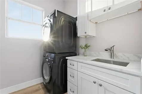 3267 Emerson Avenue S St Petersburg FL 33712