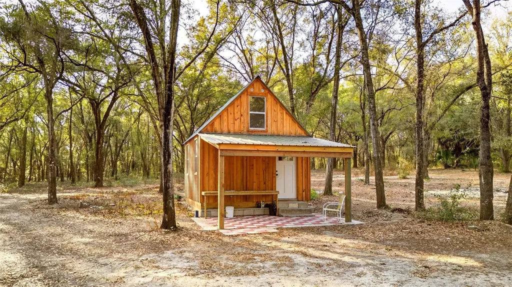 SE 180th Street Weirsdale FL 32195