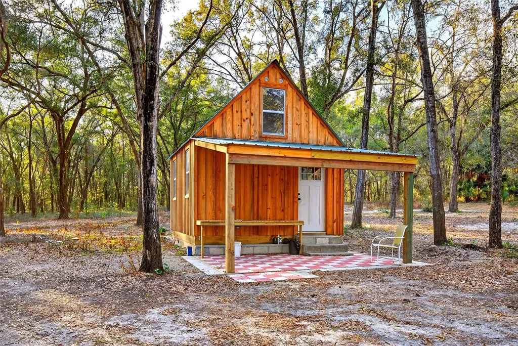 SE 180th Street Weirsdale FL 32195
