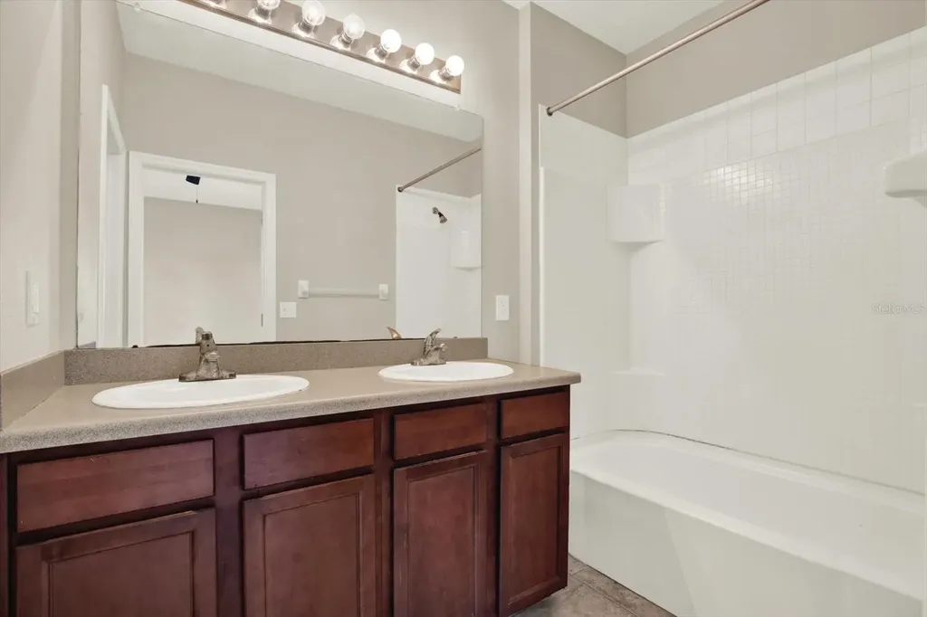 8810 Moonlit Meadows Loop Riverview FL 33578