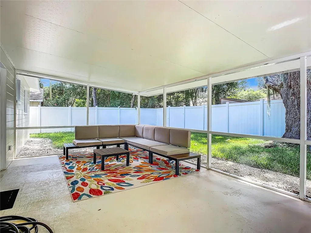 1014 Indian Oaks E Daytona Beach FL 32117