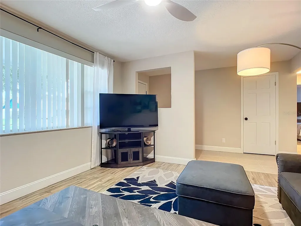 1014 Indian Oaks E Daytona Beach FL 32117