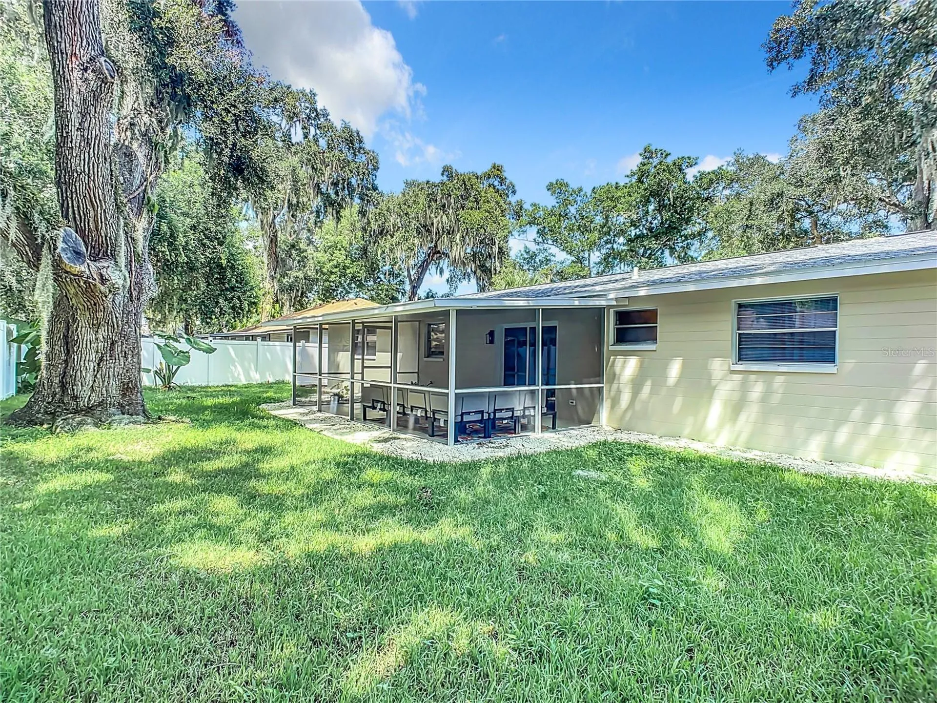 1014 Indian Oaks E Daytona Beach FL 32117