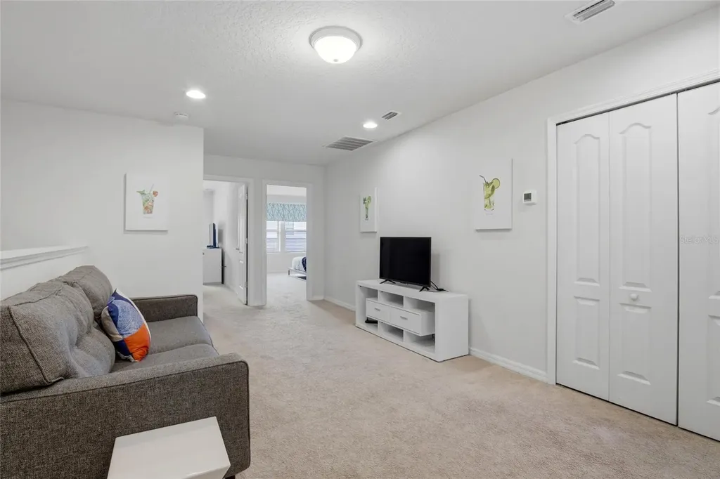 2412 Tanger Drive Kissimmee FL 34747
